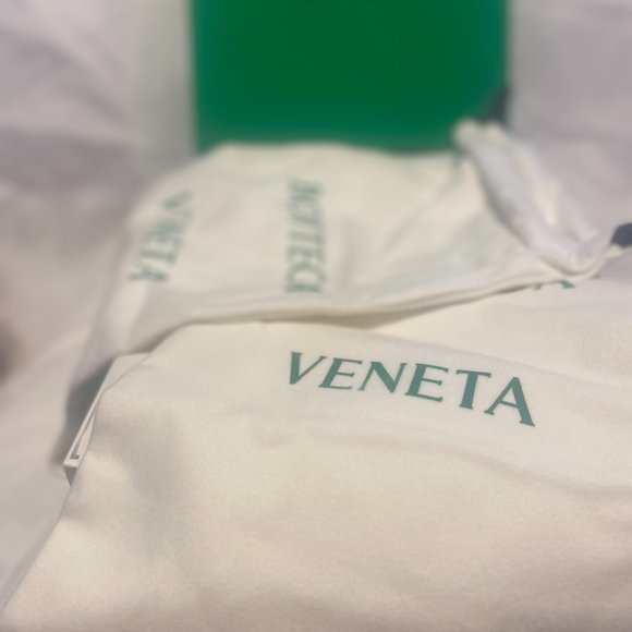 Bottega Veneta - Picture 3 of 7